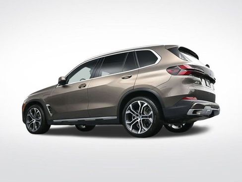 Used 2025 BMW X5 xDrive50e w/ Executive Package image 33