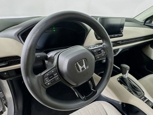 Used 2024 Honda HR-V LX image 11