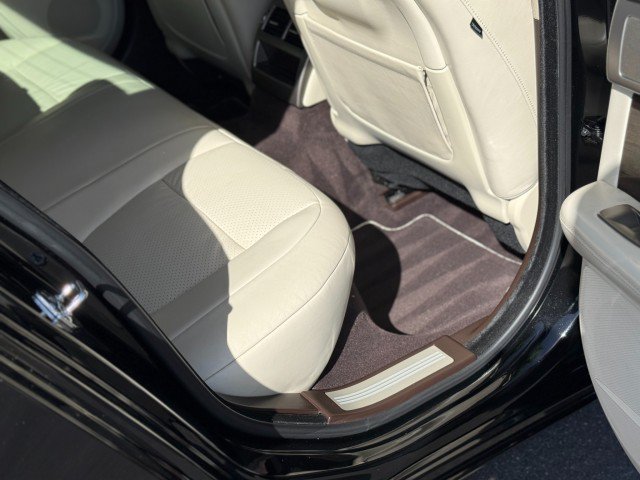 Used 2010 Jaguar XF Supercharged RWD image 39