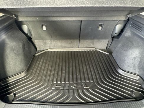 Used 2019 Honda HR-V Touring image 25