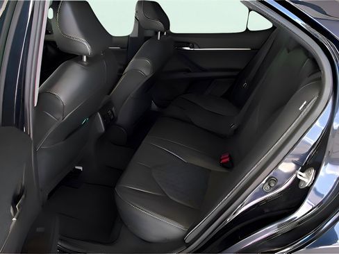 Used 2022 Toyota Camry XSE image 22