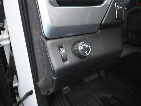 Used 2018 Chevrolet Tahoe LS image 13