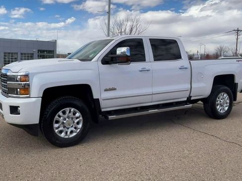 Used 2019 Chevrolet Silverado 2500 High Country w/ Duramax Plus Package image 4