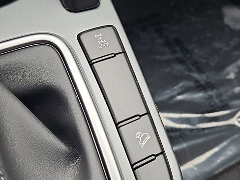 Certified 2022 Kia Seltos LX image 16