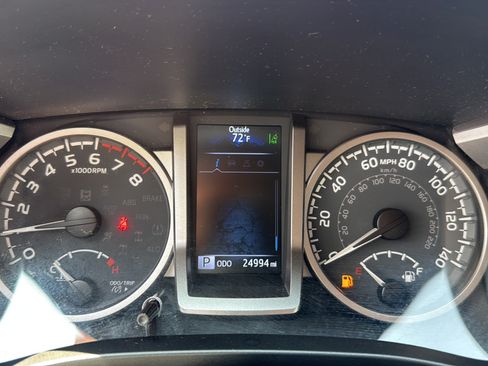 Used 2023 Toyota Tacoma SR5 AWD/4WD image 19
