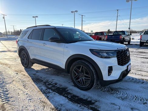 New 2026 Ford Explorer ST-Line w/ ST-Line Street Pack image 7