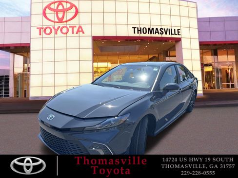 New 2026 Toyota Camry SE image 1