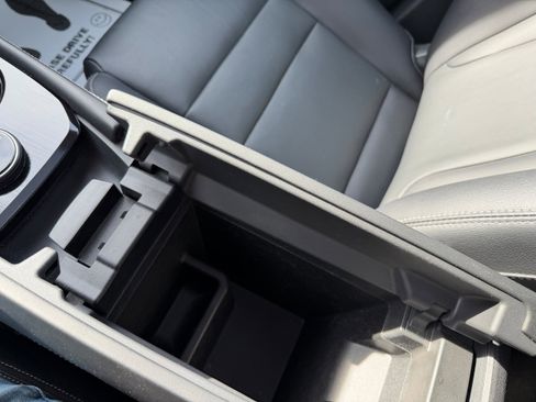 Used 2023 Nissan Rogue SL w/ SL Premium Package image 6