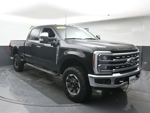 Used 2024 Ford F250 Lariat w/ Tremor Off-Road Package image 2