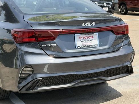 Used 2023 Kia Forte LXS FWD image 6