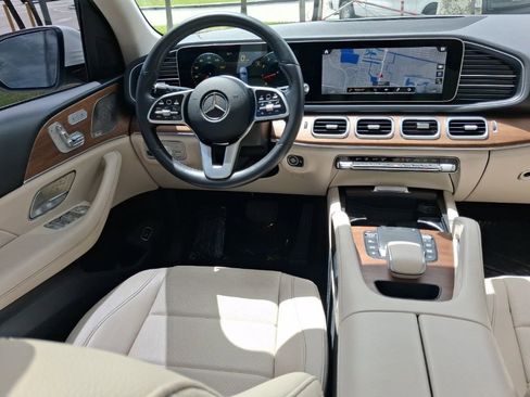 Used 2022 Mercedes-Benz GLE 350 4MATIC w/ Premium Package image 10
