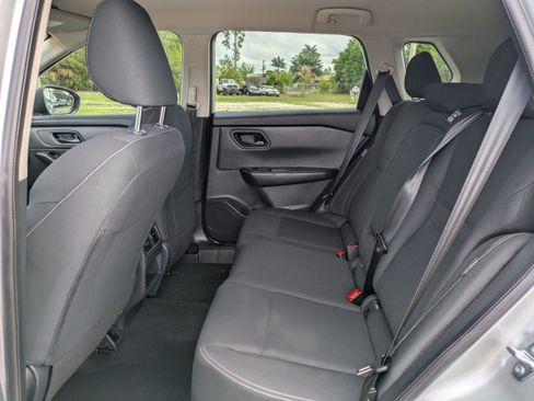 Used 2025 Nissan Rogue S FWD image 13