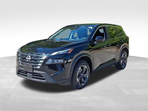 Used 2024 Nissan Rogue SV AWD/4WD image 3