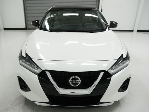 Used 2021 Nissan Maxima Platinum w/ Sport Mat Group image 2