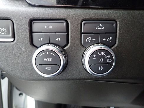 Used 2022 GMC Sierra 1500 Elevation w/ LPO, Elevation Black Package image 3