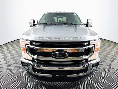 Used 2022 Ford F350 XLT w/ XLT Premium Package image 2