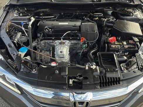 Used 2017 Honda Accord EX-L image 24