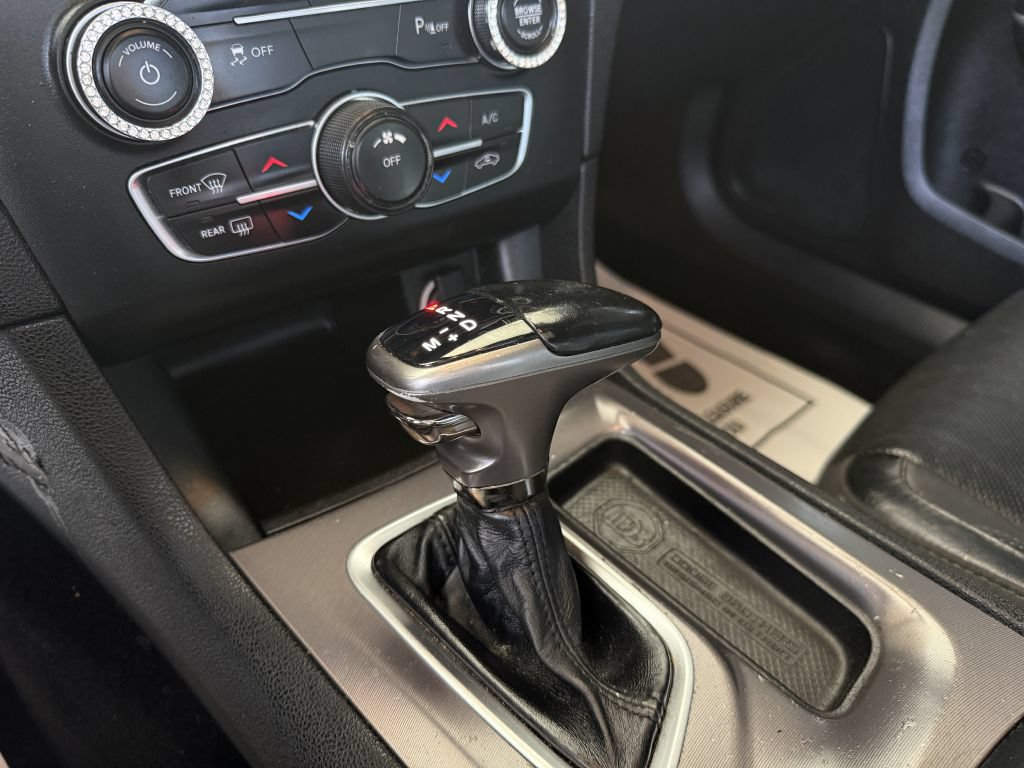 Used 2019 Dodge Charger SXT w/ Leather Interior Group RWD image 20