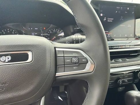 Used 2022 Jeep Compass Latitude AWD/4WD image 23