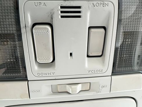 Used 2013 Subaru Legacy 2.5i Limited image 12