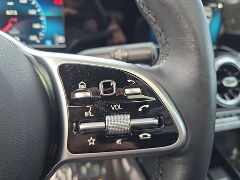 Certified 2023 Mercedes-Benz GLB 250 image 18