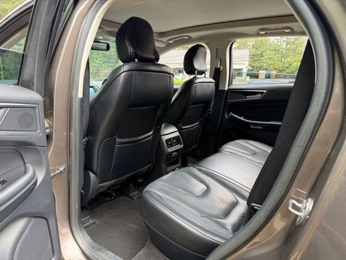 Used 2019 Ford Edge Titanium w/ Equipment Group 301A FWD image 29