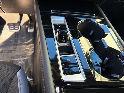 Certified 2025 Volkswagen Atlas Peak Edition SE image 27