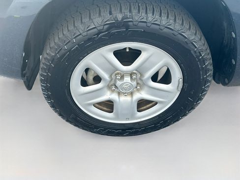 Used 2011 Toyota RAV4 4WD V6 w/ Tow Prep Pkg image 11