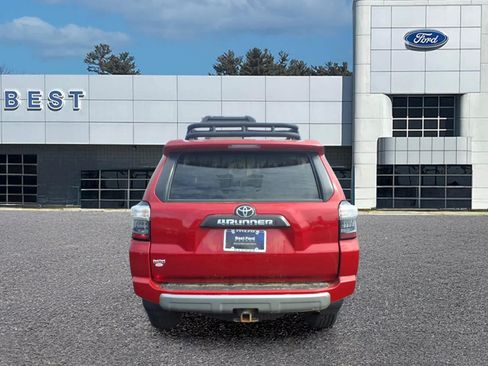 Used 2022 Toyota 4Runner TRD Off-Road AWD/4WD image 5