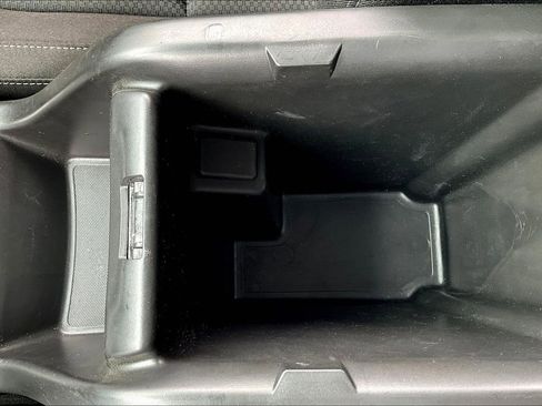 Used 2022 Chevrolet Colorado LT image 33