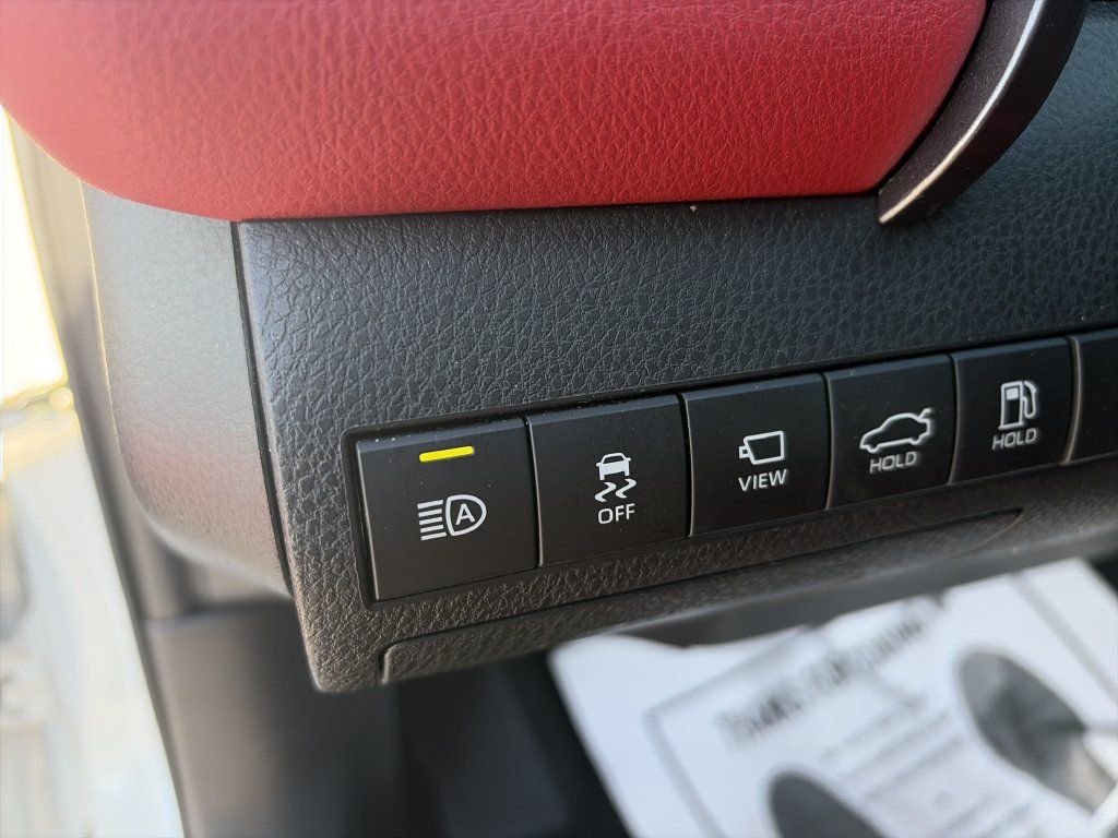 Used 2021 Toyota Camry XSE w/ Navigation Upgrade Package FWD image 19