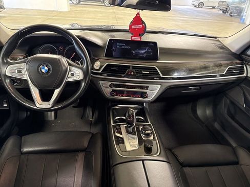 Used 2017 BMW 740i xDrive AWD/4WD image 8