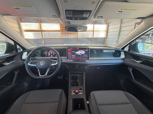 Used 2026 Volkswagen Tiguan SE AWD/4WD image 27