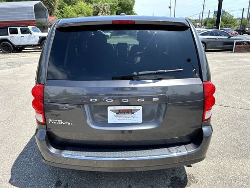 Used 2016 Dodge Grand Caravan SE w/ Quick Order Package 29E SE image 6