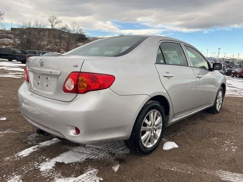 Used 2010 Toyota Corolla LE image 6