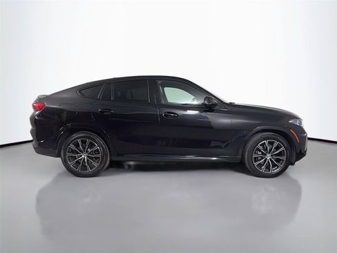 Certified 2026 BMW X6 xDrive40i AWD/4WD image 4