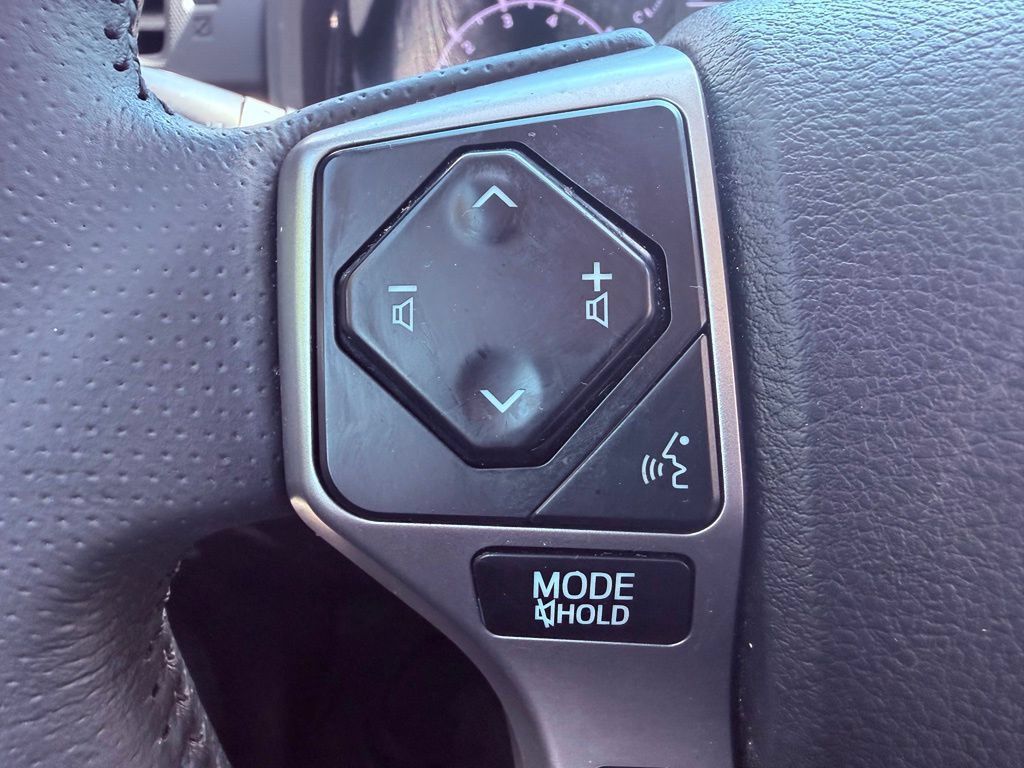 Used 2021 Toyota 4Runner SR5 Premium w/ Moonroof Package RWD image 21