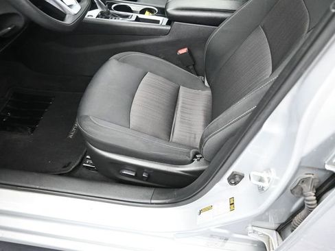 Used 2024 Nissan Altima 2.5 SV image 27