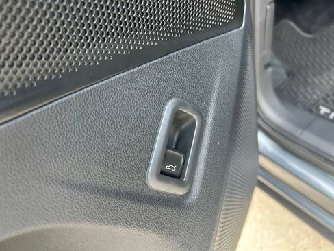 Certified 2026 Volkswagen Tiguan SE FWD image 49