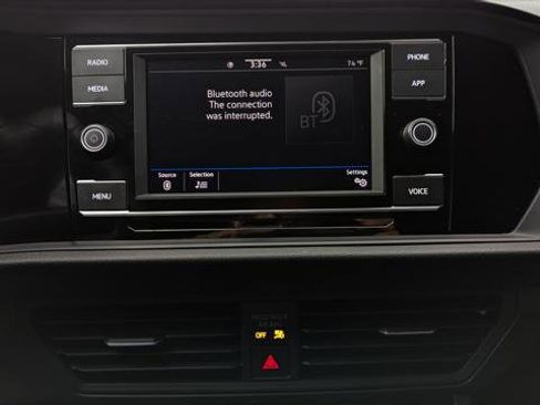 Used 2024 Volkswagen Jetta Sport image 29