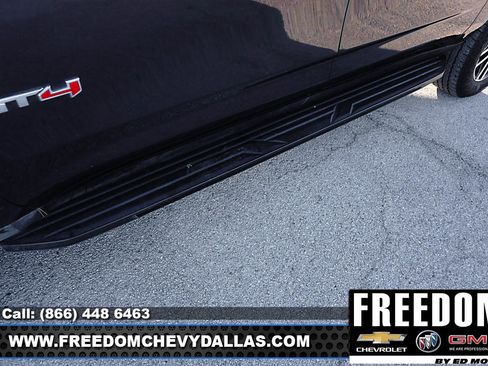 Used 2024 GMC Yukon XL AT4 image 48