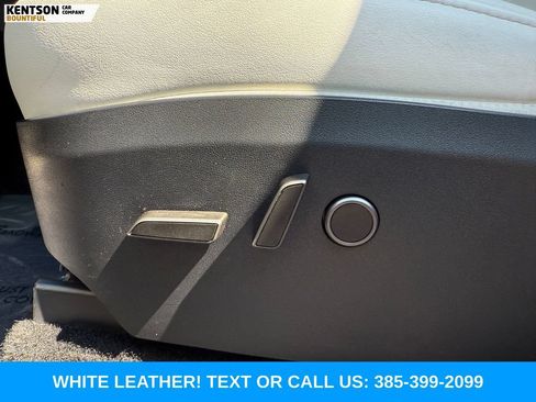 Used 2024 Tesla Model Y Performance AWD/4WD image 26