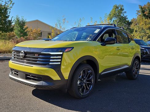 New 2026 Nissan Kicks SR w/ SR Premium Package image 3