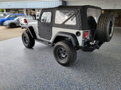 Used 2013 Jeep Wrangler Sport AWD/4WD image 3