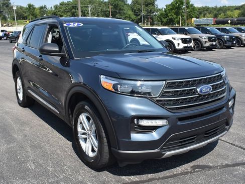 Used 2024 Ford Explorer XLT w/ Equipment Group 202A AWD/4WD image 13