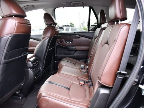 Used 2024 Honda Pilot Elite image 16