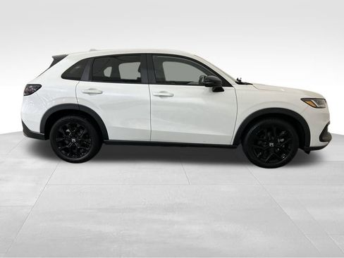 Used 2024 Honda HR-V Sport image 2