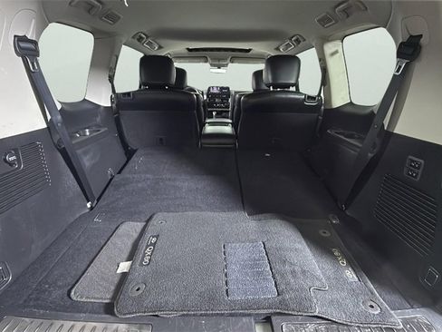 Used 2024 INFINITI QX80 Luxe image 31