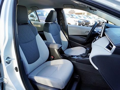 Used 2020 Toyota Corolla LE w/ Body Protection Package FWD image 13