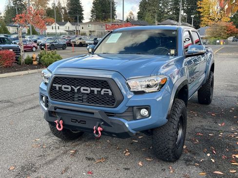 Used 2019 Toyota Tacoma TRD Off-Road image 4